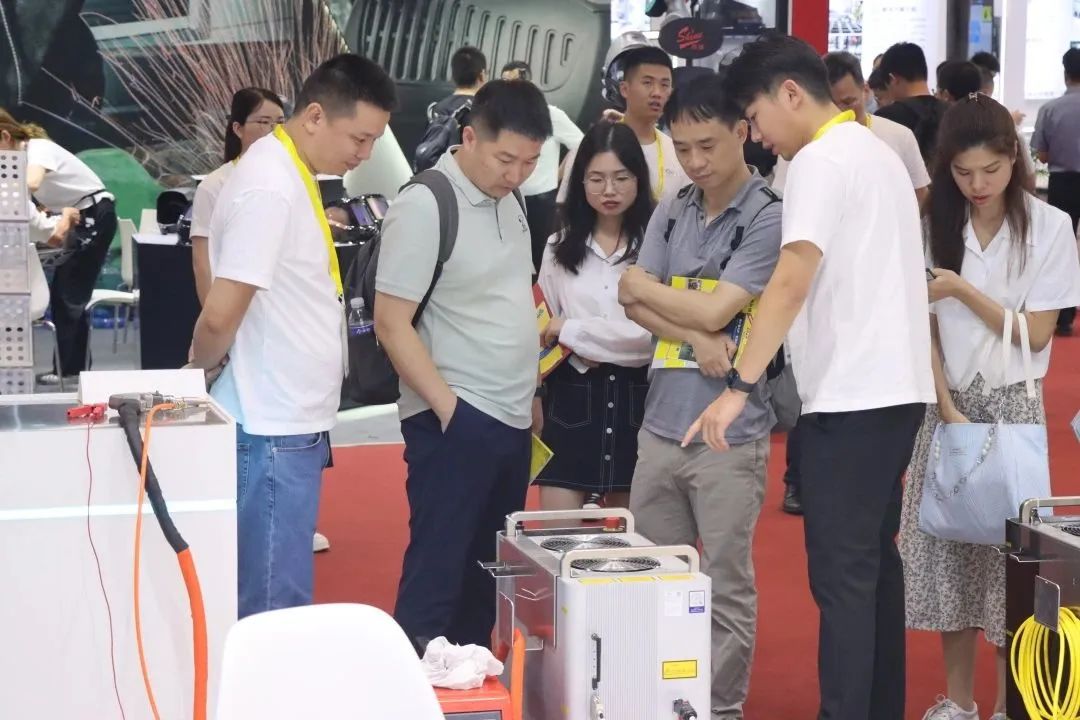 深圳埃森展掀起激光熱潮，光惠激光風冷系列成焦點