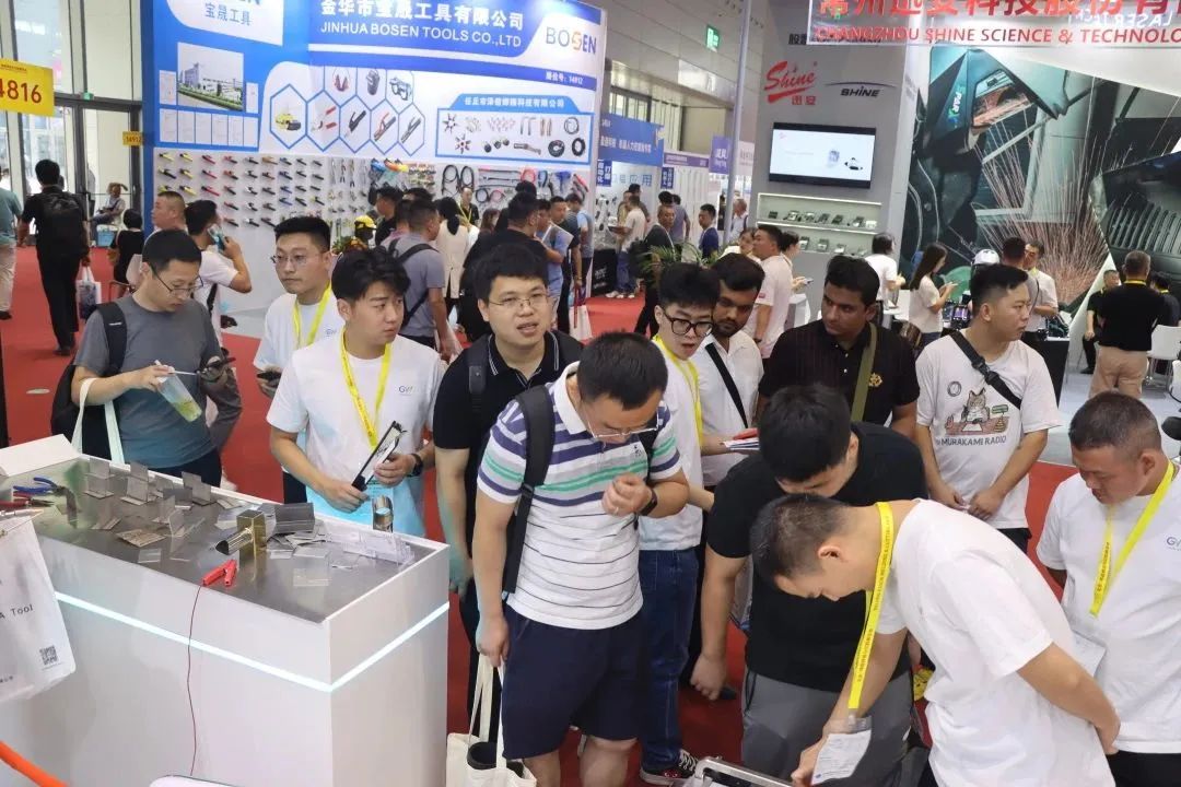 深圳埃森展掀起激光熱潮，光惠激光風冷系列成焦點