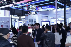 直擊現(xiàn)場！光至科技超全展品矩陣首日引爆光博會N3館，三大看點不容錯過！