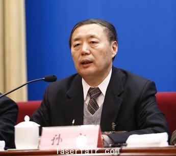 省人大代表、楚天激光集團董事長孫文