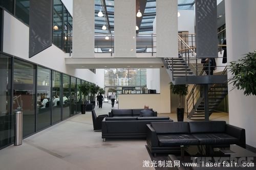 一探Vertu總部究竟：最奢侈的手機(jī)是怎么造出來(lái)的？