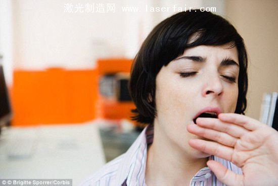 倒時差利器？激光或可重置生物鐘-